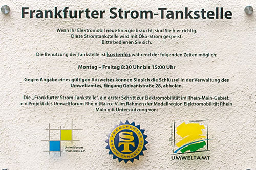 Schild für Stromtankstelle